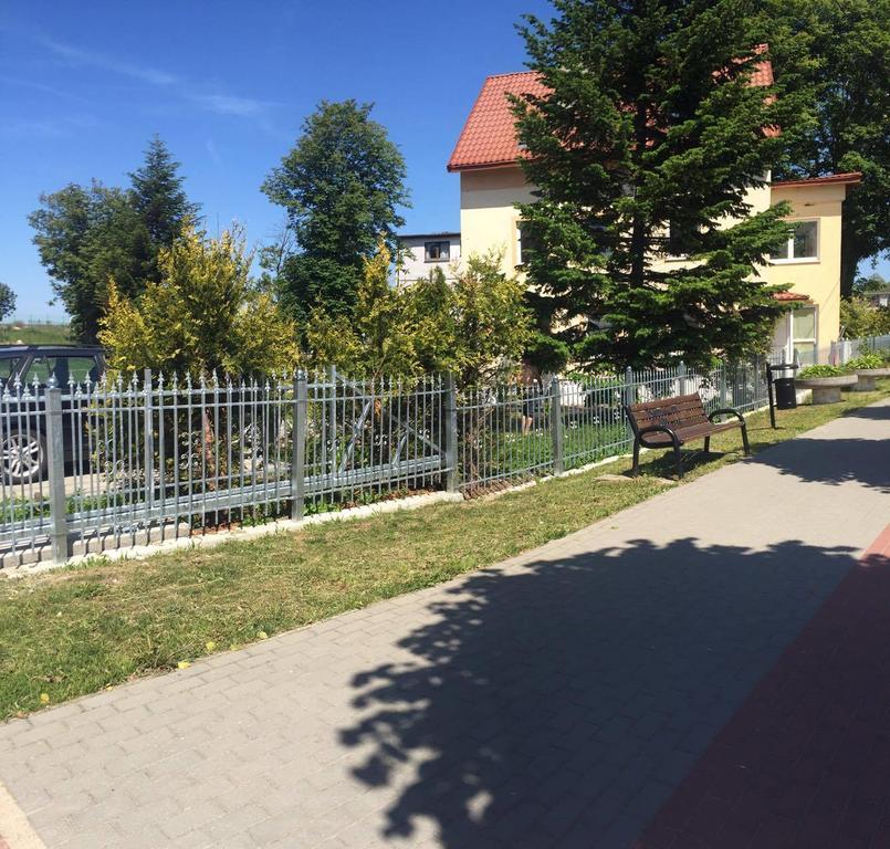 Willa Plaza Pokoje I Domki Z Widokiem Na Morze Apartment Dziwnow Exterior photo